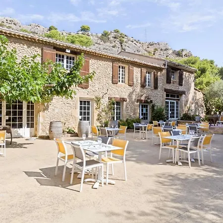 Western Domaine De Roquerousse 3*