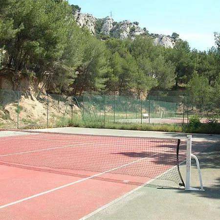 Western Domaine De Roquerousse 3*