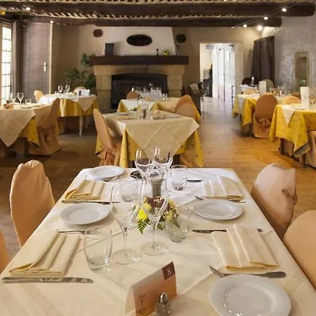 Western Domaine De Roquerousse سالو دو بروفونْسْ